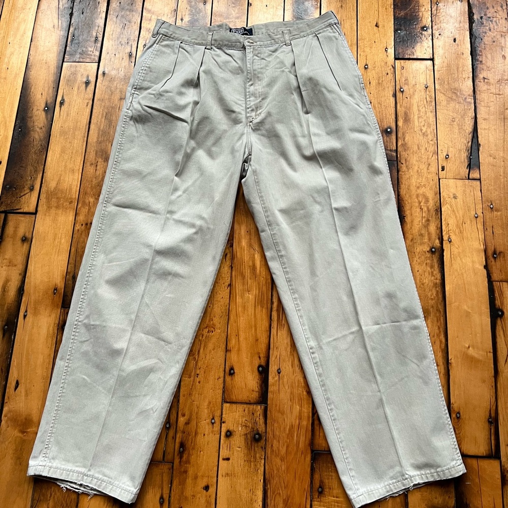 VTG Polo Ralph Lauren Mens 36x30* Khaki Chino Pants Pleated 90’s Trouser Relaxed